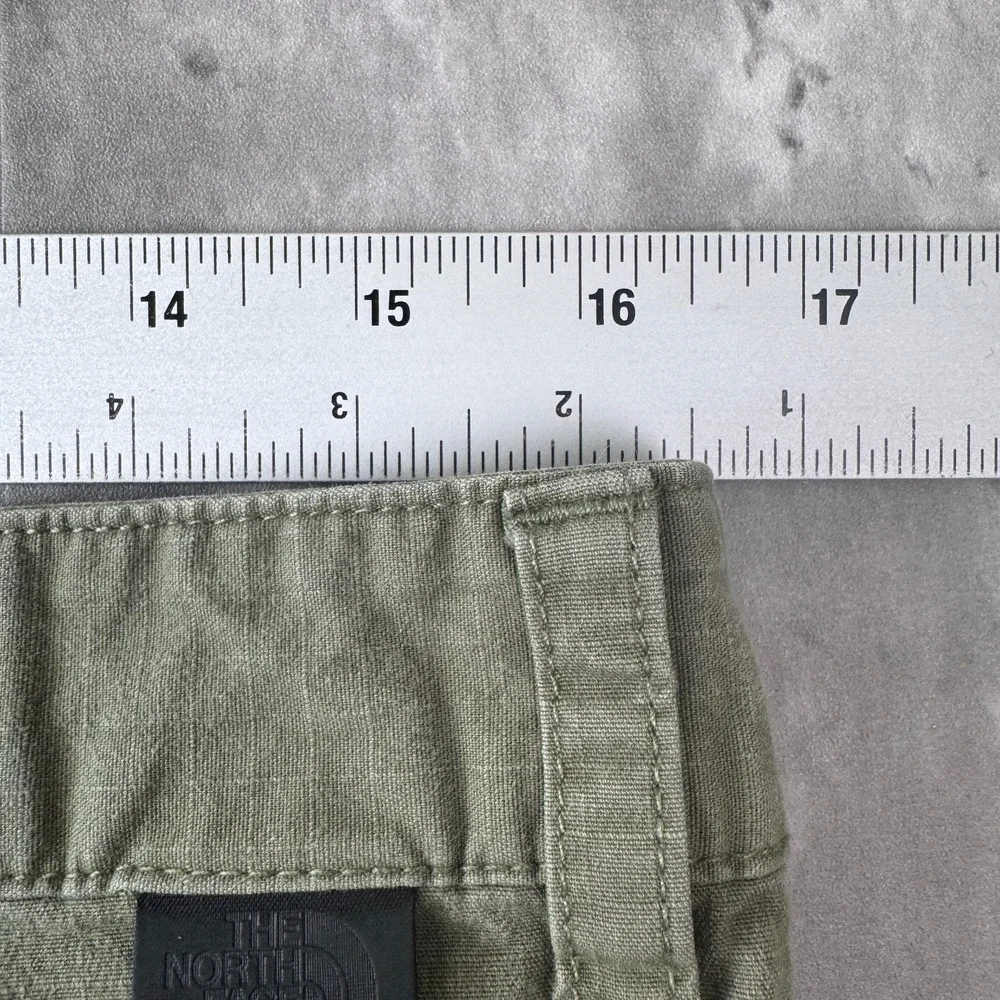 The North Face Motion Pants Men 34x30 Green Stretch Chino Outdoor Hiking Granola
